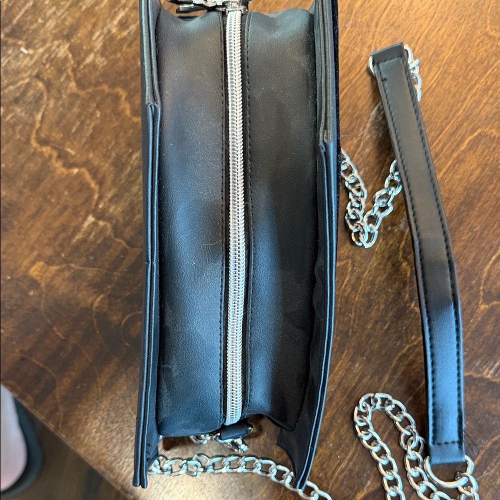 Coffin Cross Velvet Accent Shoulder Bag - Black - Picture 3 of 6